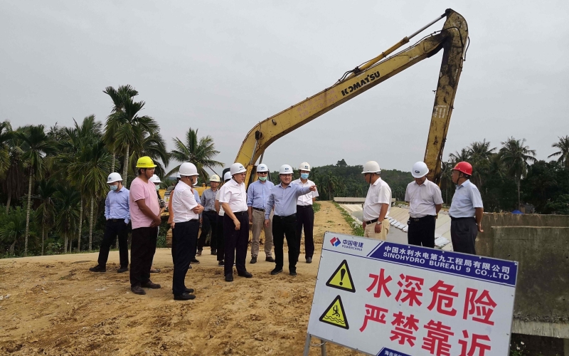 聚人心、鼓士气、解难题——海南控股党委副书记、总司理李晓刚一行调研红岭灌区工程