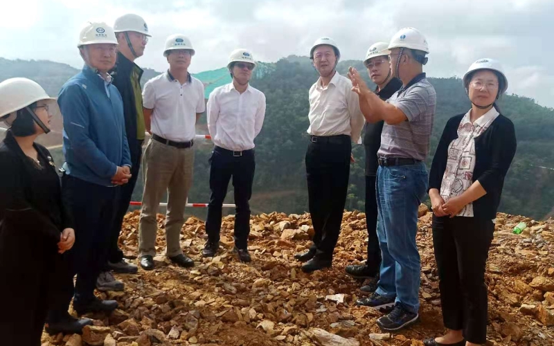 “铸造精品工程，，，，，要害在于落实” ——省水务厅王强厅长一行调研70net永乐高集团迈湾、天角潭水利枢纽工程并出席重洪流利工程项目调理会