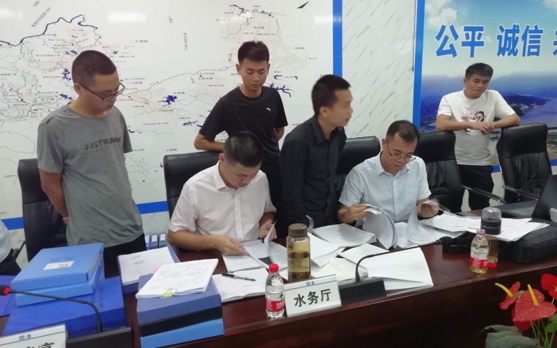 省水务厅吴狷介副厅长带队对红岭灌区田间工程项目验收事情及内业资料举行专项检查