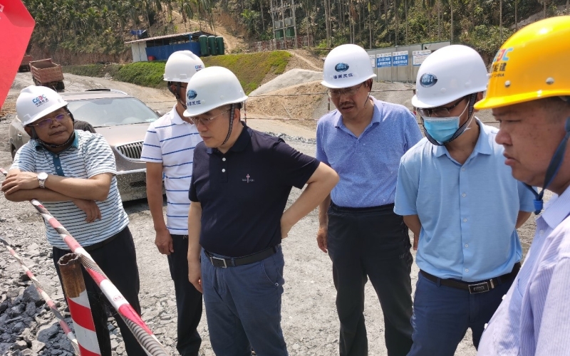 省发改委刘孝阳处长等一行对迈湾水利 枢纽工程举行调研指导事情